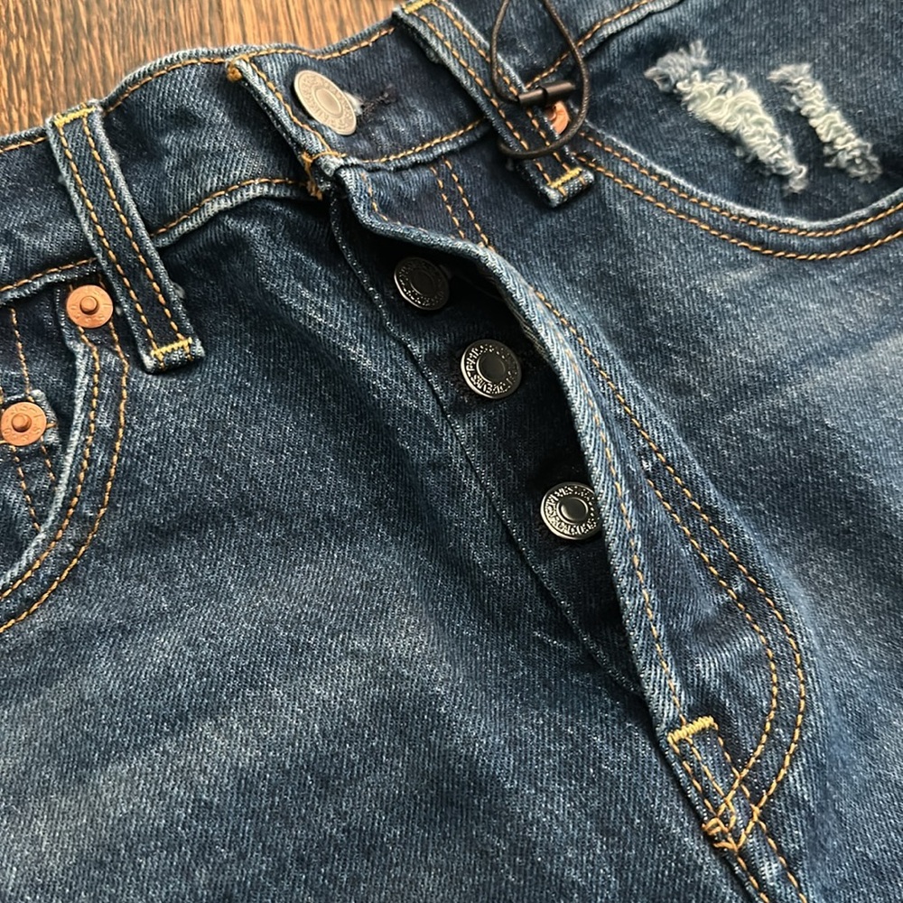 Levi's Ribcage Shorts - Picture 5 of 5